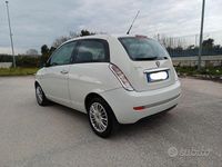 Usata Lancia Ypsilon Gold 60 CV (44 kW) 2008 Bianco Utilitaria