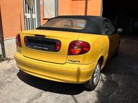 Usata Renault Mégane Cabriolet 107 CV (78 kW) 2001 Giallo Cabrio