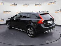 Usata Volvo V60 CC Summum 150 CV (110 kW) 2016 Nero Station wagon
