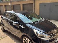 Usado Kia Rio 77 CV (56 kW) 2017 Negro Berlina