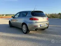 Usata Alfa Romeo 147 120 CV (88 kW) 2008 Grigio Utilitaria