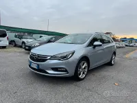 Usata Opel Astra Edition 131 CV (96 kW) 2018 Grigio Utilitaria