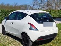 Usata Lancia Ypsilon 69 CV (50 kW) 2019 Bianco Utilitaria