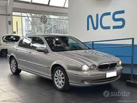 Usata Jaguar X-type Executive 196 CV (144 kW) 2001 Argento Berlina