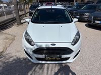 Usata Ford Fiesta Titanium 71 CV (52 kW) 2012 Bianco Utilitaria
