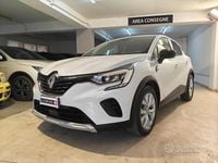 Usata Renault Captur Business 145 CV (106 kW) 2022 Bianco SUV