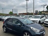 Second-hand Kia Rio 75 CP (55 kW) 2014 Albastru Berlinǎ
