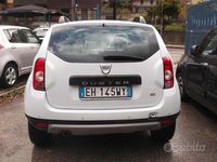 Usata Dacia Duster Lauréate 110 CV (80 kW) 2011 Bianco SUV