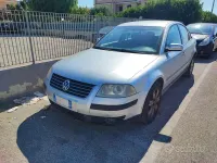 Usata VW Passat 90 CV (66 kW) 2001 Grigio Berlina