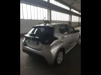 Usata Toyota Yaris Hybrid Active 92 CV (67 kW) 2024 Argento Berlina