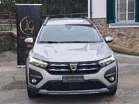 Usata Dacia Jogger Comfort 100 CV (73 kW) 2022 Grigio Monovolume
