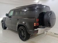Usata Land Rover Defender SE 249 CV (183 kW) 2023 Santorini black SUV