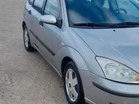 Usata Ford Focus 100 CV (73 kW) 2004 Grigio Berlina