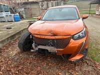 Usata Peugeot 2008 Allure 100 kW (136 CV) 2021 Arancione SUV