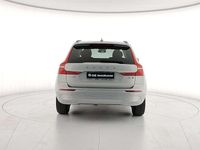 Usata Volvo XC60 Momentum 197 CV (144 kW) 2022 Argento dawn SUV