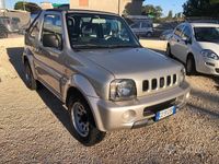 Usata Suzuki Jimny 86 CV (63 kW) 2006 Argento SUV