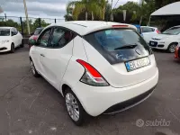 Usata Lancia Ypsilon Gold 85 CV (62 kW) 2011 Bianco Utilitaria