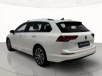 Usata VW Golf VIII Life 115 CV (84 kW) 2023 Pure white Station wagon