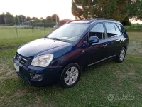 Usata Kia Carens 140 CV (102 kW) 2009 Grigio Monovolume
