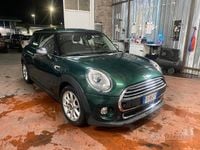 Usata Mini ONE 102 CV (75 kW) 2016 Verde Utilitaria