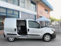 Usata Fiat Doblò Lounge 120 CV (88 kW) 2021 Argento Monovolume