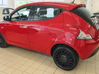 Usata Lancia Ypsilon Silver 69 CV (50 kW) 2023 Rosso Utilitaria