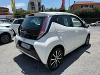 Usata Toyota Aygo 69 CV (50 kW) 2017 Bianco Utilitaria