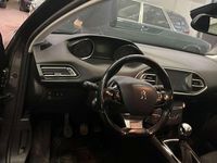 Usata Peugeot 308 SW Active 120 CV (88 kW) 2017 Station wagon