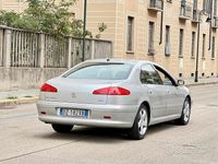 Usata Peugeot 607 208 CV (152 kW) 2010 Grigio alluminio metallizzato Berlina