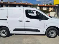 Usata Peugeot Partner Premium 102 CV (75 kW) 2023 Bianco pastello Monovolume