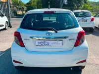 Usata Toyota Yaris Lounge 90 CV (66 kW) 2013 Bianco Utilitaria
