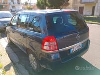 Usata Opel Zafira 2011 Blu Monovolume