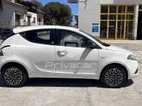 Usata Lancia Ypsilon Gold 69 CV (50 kW) 2019 Bianco Utilitaria