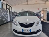 Usata Lancia Ypsilon Platinum 69 CV (50 kW) 2017 Bianco Utilitaria
