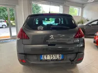 Usata Peugeot 3008 Active 120 CV (88 kW) 2015 Grigio Station wagon