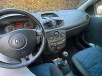 Usata Renault Clio II LE 75 CV (55 kW) 2007 Berlina