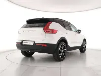 Usata Volvo XC40 R-Design 129 CV (94 kW) 2021 Bianco SUV