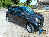 Usata Smart ForFour 71 CV (52 kW) 2017 Nero Utilitaria