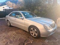 Usata Mercedes E320 224 CV (164 kW) 2004 Grigio Berlina