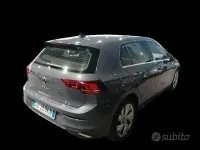Usata VW Golf VIII Style 150 CV (110 kW) 2025 Grigio Berlina