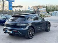 Usata Porsche Macan 265 CV (194 kW) 2023 Blu/azzurro SUV