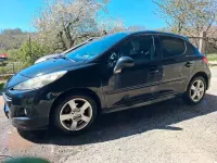 Gebraucht Peugeot 207 92 PS (67 kW) 2011 Schwarz Limousine