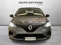 Usata Renault Clio V Equilibre 91 CV (66 kW) 2023 Gray Berlina
