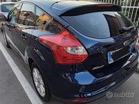 Usata Ford Focus 105 CV (77 kW) 2013 Blu Berlina