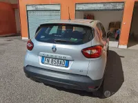 Usado Renault Captur 90 CV (66 kW) 2018 Gris SUV