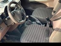 Usata Toyota iQ 2009 Marrone Utilitaria