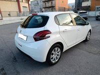 Usata Peugeot 208 Active 74 CV (54 kW) 2018 Bianco Utilitaria