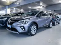 Usata Renault Captur Intens 160 CV (117 kW) 2020 Grigio SUV