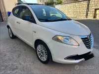 Usata Lancia Ypsilon S 95 CV (69 kW) 2014 Bianco Utilitaria