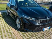 Usata Renault Clio V 101 CV (74 kW) 2024 Nero Utilitaria